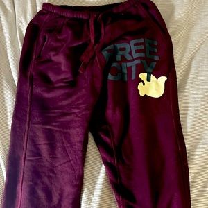 Freecity new super soft OG sweats in lovely eggplant 🍆 🔥